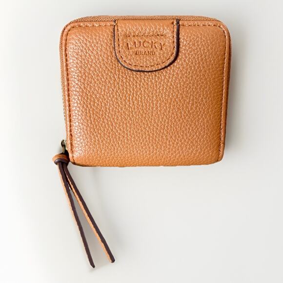 Lucky Brand Handbags - LUCKY BRAND Brown Tan Pebbled Faux Leather Bifold Wallet ZipAround Change Pocket